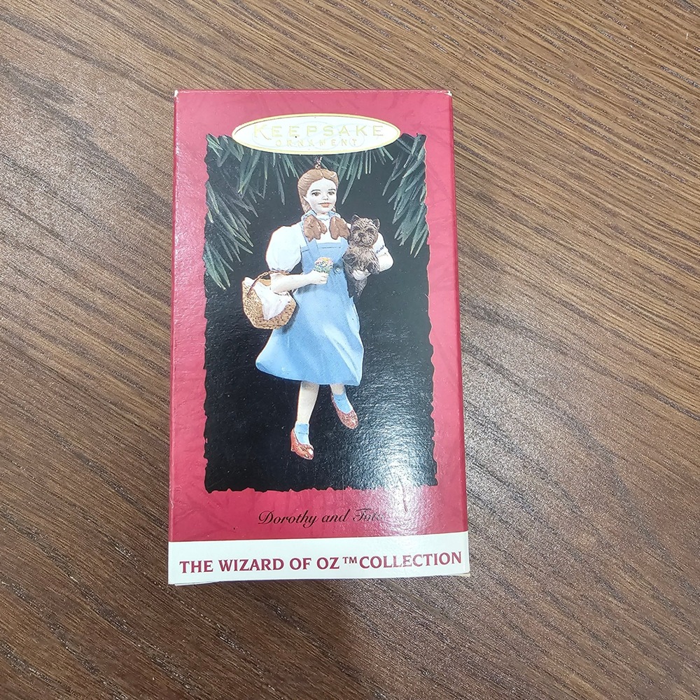 Hallmark Keepsake 1994 Wizard of Oz Dorothy and Toto Ornament QX543-3